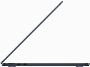 Mặt bên của MacBook Air màu Đêm Xanh Thẳm